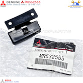 MR532555 Genuine Mitsubishi CENTER CONSOLE ARMREST LID LEVER LATCH For MONTERO