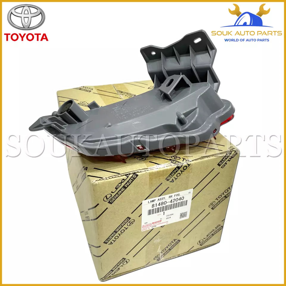 81480-42040 Genuine Toyota REFLECTOR ASSY, REFLEX, RH 8148042040 OEM RAV4